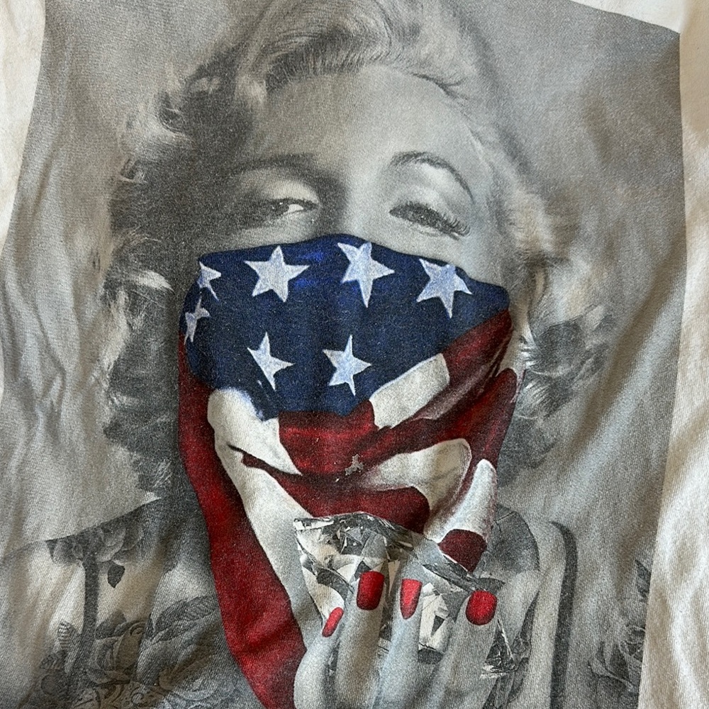 American Flag Graphic Tee - Short Sleeve